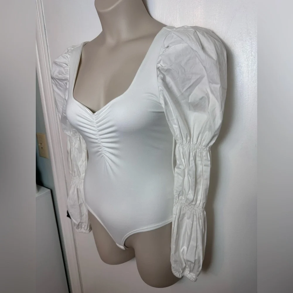 NEW Feminine White Bodysuit Long Puffed Sleeves size Medium #1604 - Picture 3 of 9